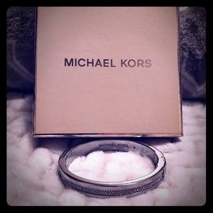 Michael Kors Jewelry - Michael Kors silver bracelet. Michael Kors Jewelry - Michael Kors silver bracelet.
